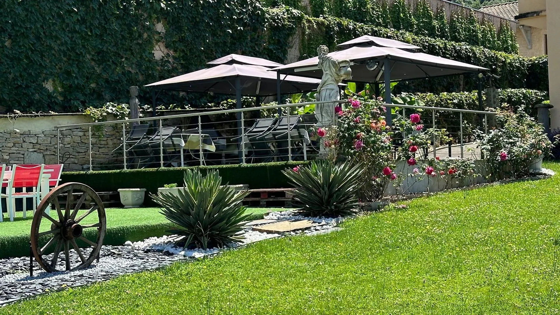 Relais Du Destin Hotel Vertrieu