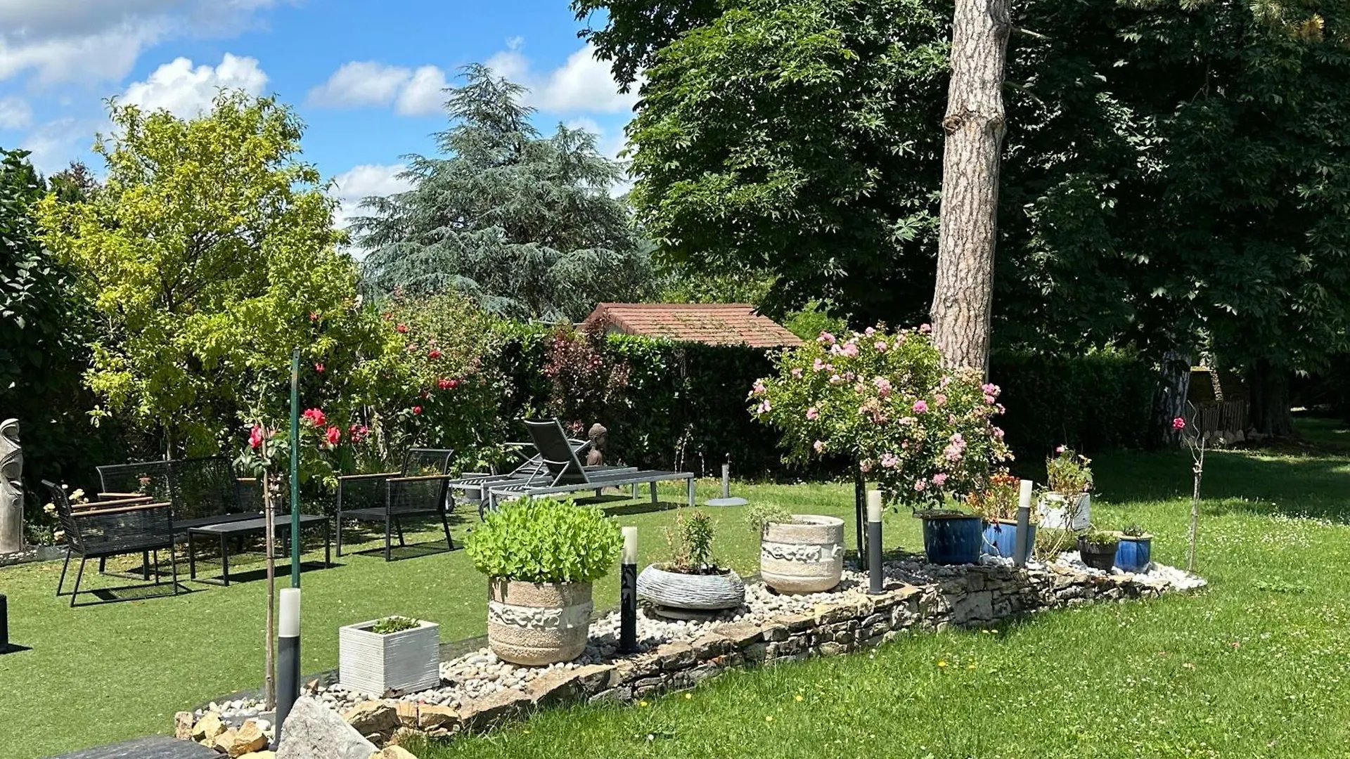 Relais Du Destin 호텔 Vertrieu 게스트하우스
