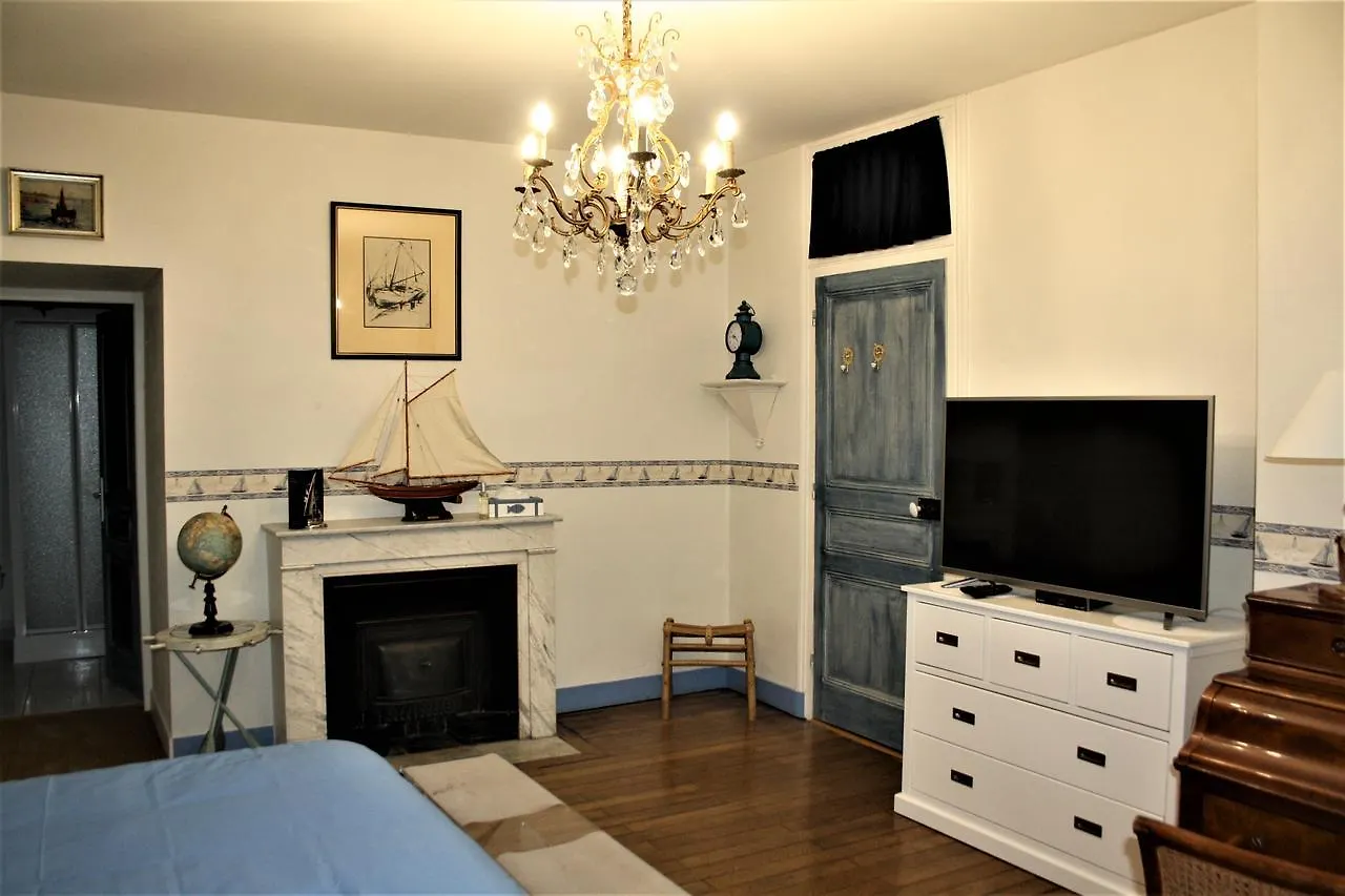 Relais Du Destin Hotel Vertrieu 3*,