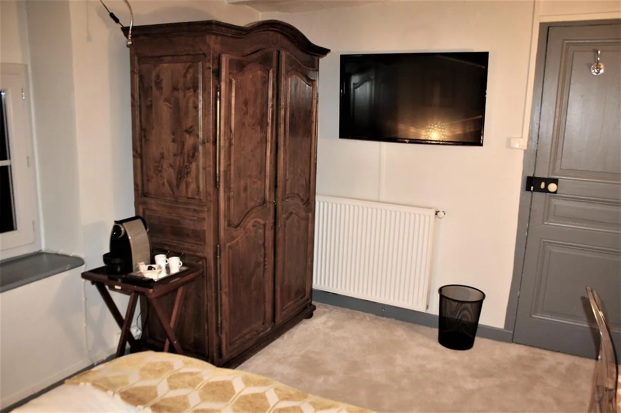 *** Guest house Relais Du Destin Hotel Vertrieu France